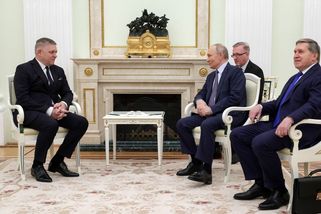 Fico po jednání s Putinem obvinil Zelenského, že finančně poškozuje Slovensko - Novinky